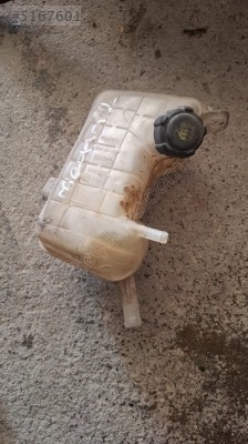 RENAULT MEGANE 2 YEDEK SU DEPOSU