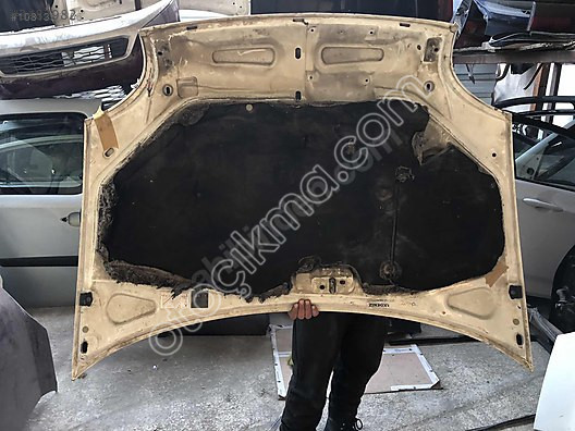 Renault Kangoo Modeli İçin Çıkma Ön Kaput Parçası