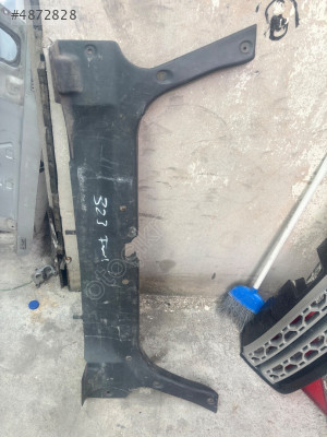 Mazda 323 Bagaj Plastiği