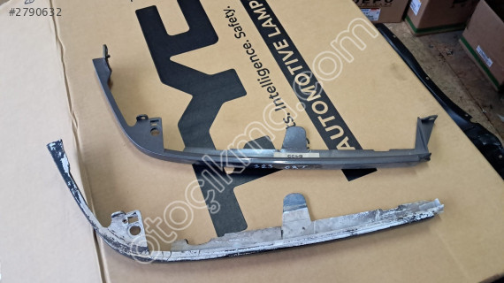 Mazda 323 Sağ Far ALT Çıtası