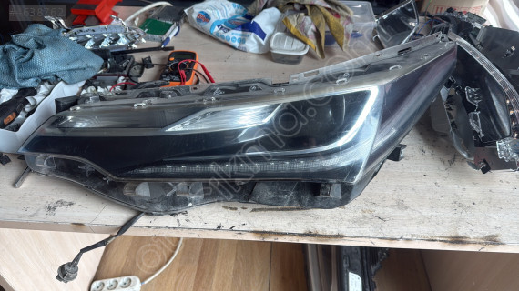 Toyota Corolla Makyajlı Full Led Sol Far Orjinal