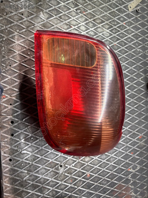 Toyota yaris sağ arka stoo