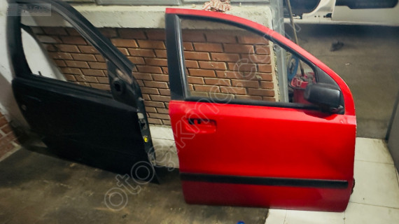 Fiat Panda Sağ Ön Kapı