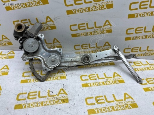 TOYOTA AURİS SAĞ ARKA KAPI CAM KRİKOSU