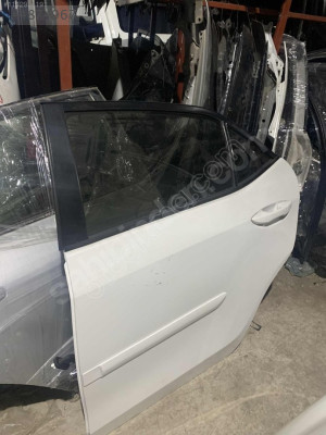 TOYOTA COROLLA 2013-2018 MODEL ORJİNAL ÇIKMA SOL ARKA KAPI