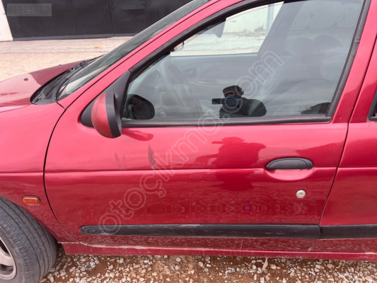 Megane 1 çıkma sol ön kapı