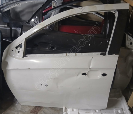 Peugeot 301 sol ön kapı