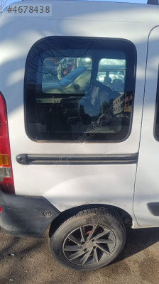 Renault kangoo arka yan cam