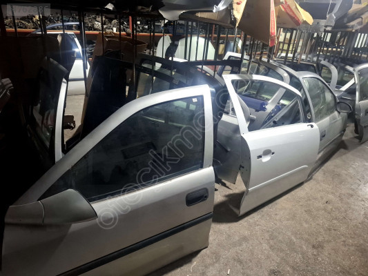 ÖZMEN OPEL CORSA D ÇIKMA SAĞ SOL ÖN ARKA KAPI