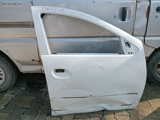 Dacia Duster sağ ön kapı çıkma orjinal