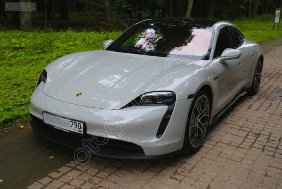 PORSCHE TAYCAN 20- TAVAN CAMI