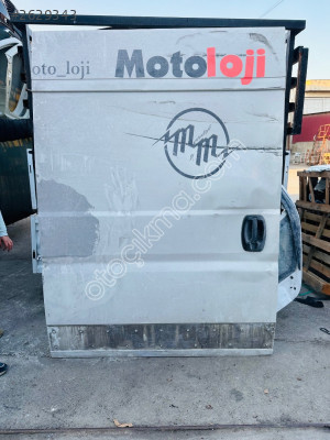 Fiat ducato sağ sürgülü kapı (hasarlı)