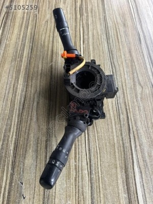TOYOTA COROLLA SİNYAL KOLU
