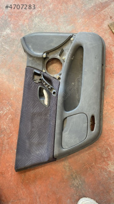 RENAULT LAGUNA 2 SOL KAPI DÖŞEMESİ 8200015758