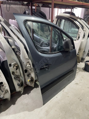 CİTROEN BERLINGO SAĞ ÖN KAPI ORJİNAL ÇIKMA