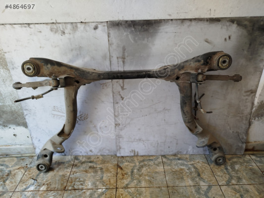 AUDİ A6 ARKA TRAVERS 4F0 505 235