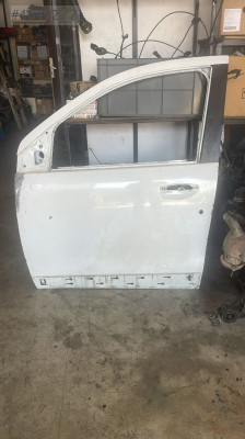 Dokker sol ön kapı
