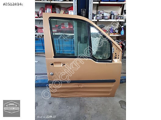 FORD CONNET SAĞ ÖN KAPI