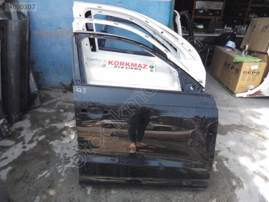 AUDI Q3 SAĞ ÖN KAPI