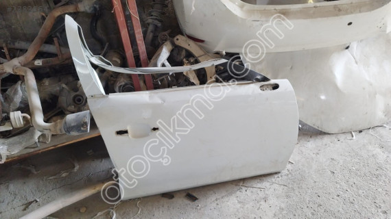 Opel Corsa d ön sağ kapı