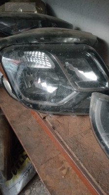 DACİA DUSTER DÜZ SAĞ FAR ÇIKMA OJİNAL