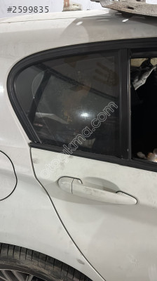 BMW F20 SAĞ ARKA KAPI CAMI