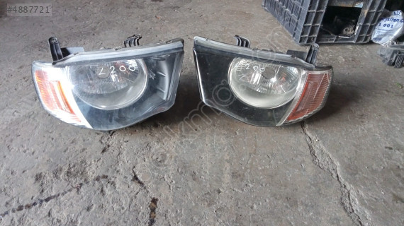 Mitsubishi L200 2010 sağ sol far