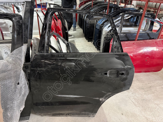 AUDİ Q5 ÇIKMA ORİJİNAL SOL ARKA KAPI BD2