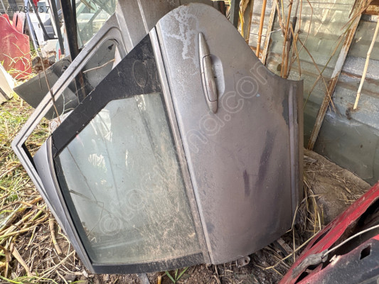 Nissan altima sol arka kapı