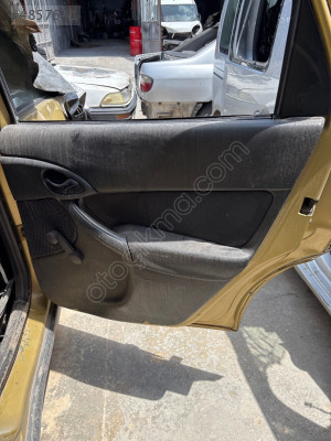 ÇIKMA FORD FOCUS 1 SAĞ ARKA KAPI DÖŞEMESİ