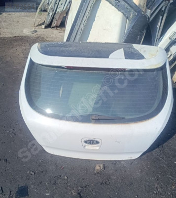 Kia proceed bagaj kapagi