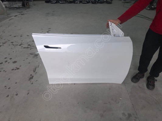 TESLA MODEL Y BEYAZ SAĞ ÖN KAPI ORJINAL BOYASIZ