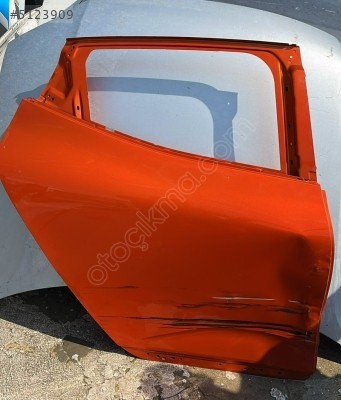 RENAULT CLİO 5 SAĞ ARKA KAPI