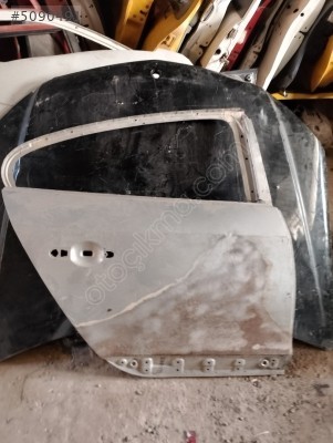 Renault Fluence sağ arka kapı