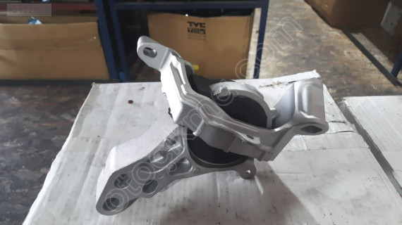 Mazda 3 Sağ Motor Takozu