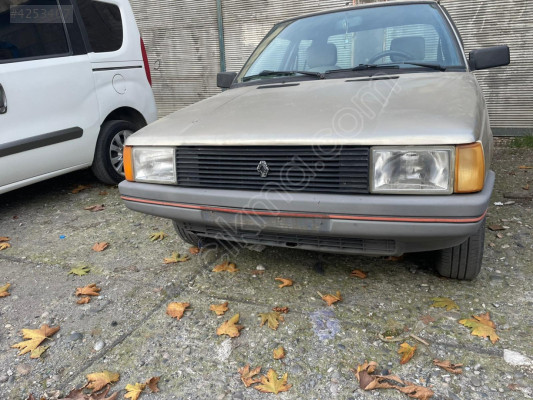 RENAULT BRODWAY SOL FAR ORJİNAL ÇIKMA