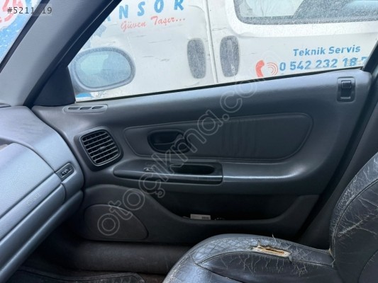 ÇIKMA RENAULT LAGUNA 1 SAĞ ÖN KAPI DÖŞEMESİ