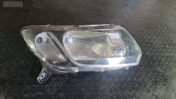 Dacia sandero 2014 model sag on far