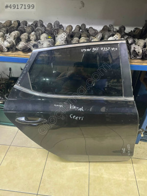 KİA CEED SAĞ ARKA KAPI ÇIKMA ORJİNAL