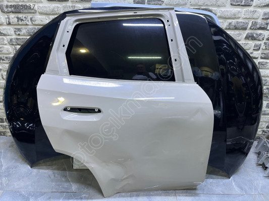 BMW x3 G45 sağ arka kapı