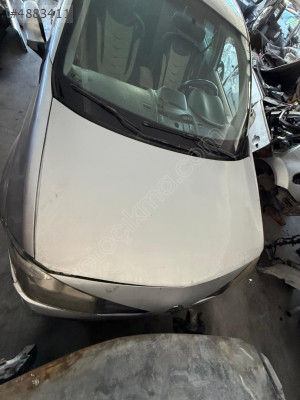 Renault Megane 2 Kaput Orjinal Çıkma