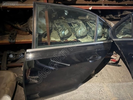 VOLKSWAGEN JETTA SOL ARKA KAPI DOLU 2012-2016 MODEL DOLU