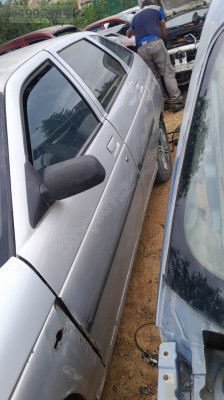 Lada vega sol kapılar