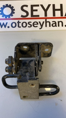 8P4833411A audi a3 2010 sol arka kapı alt menteşesi