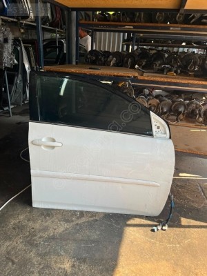 TOYOTA COROLLA SAĞ ÖN KAPI HATASIZ DOLU