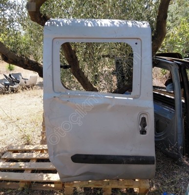 FİAT DOBLO ÇIKMA SAĞ ARKA KAPI