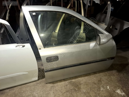 ÖZMEN OPEL VECTRA B ÇIKMA SAĞ ÖN KAPI