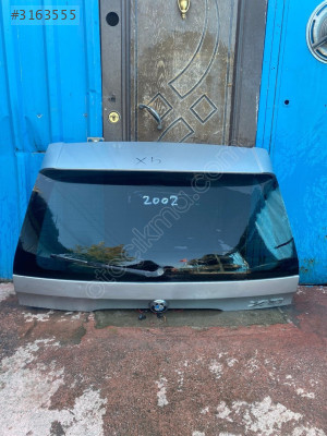 Bmw x5 bagaj kapağı dolu 2002