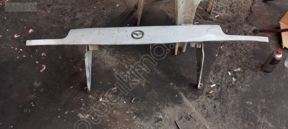 Mazda 323 hatcback ön panjur