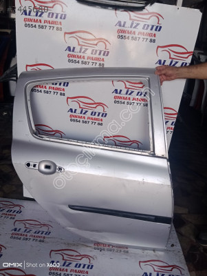 Renault Clio 3 sağ arka kapı